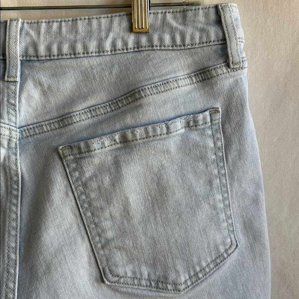 Old Navy light wash denim OG Straight cutoff raw hem jean shorts, size 14 - Picture 7 of 9